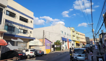Salão para alugar em Vila Romanópolis, Ferraz de Vasconcelos, SP