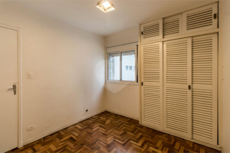 Apartamento à venda com 3 quartos, sendo 1 suíte, em Santo Amaro, São Paulo, SP