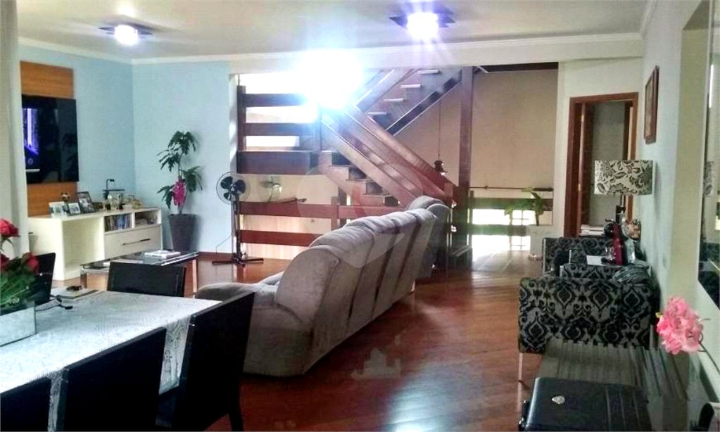 Sobrado à venda com 6 quartos, sendo 4 suítes, em Tucuruvi, São Paulo, SP
