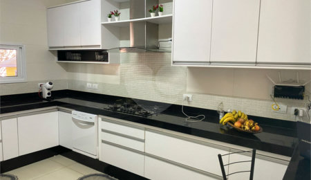 Casa à venda com 4 quartos, sendo 3 suítes,  no condomínio Primavera, Salto - SP