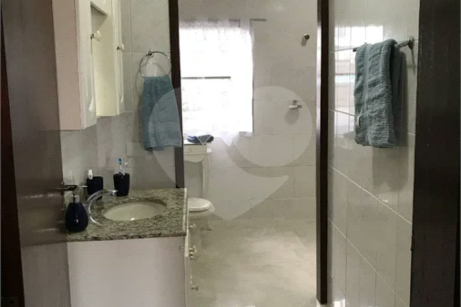 Sobrado à venda com 4 quartos, sendo 1 suíte, em Jaçanã, São Paulo, SP