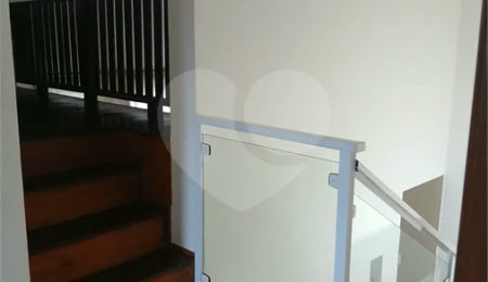 Casa para alugar com 3 quartos, sendo 1 suíte,  no condomínio Recanto dos Paturis, Vinhedo - SP