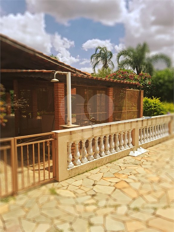 Casa à venda com 3 quartos, sendo 1 suíte, no condomínio Acmti - Colinas do Mosteiro, Terras de Itaici e Recanto dos Pássaros, Indaiatuba - SP