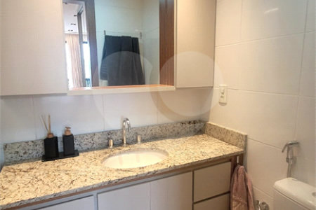 Cobertura à venda com 3 quartos, sendo 1 suíte,  em Tijuca, Rio de Janeiro, RJ