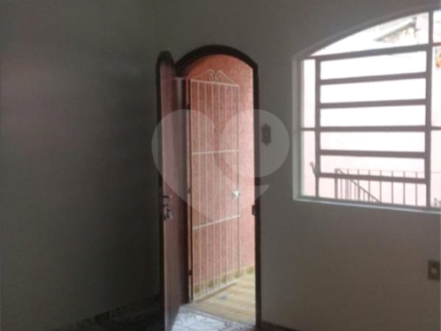 Prédio à venda em Vila Linda, Santo André, SP