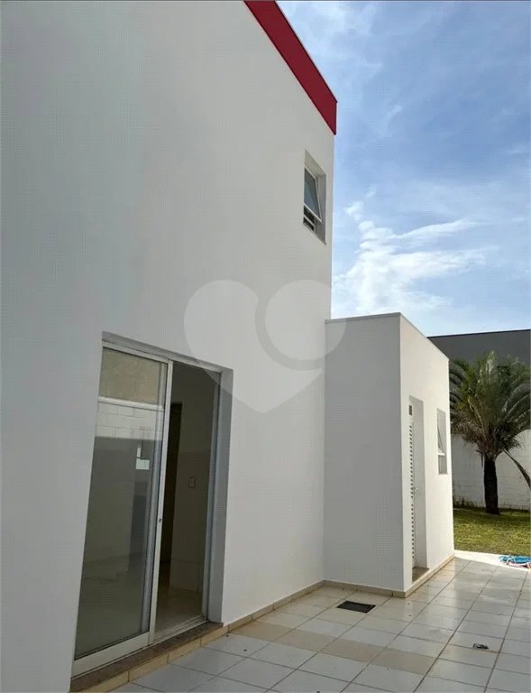 Casa para alugar com 3 suítes no condomínio Figueira Garden, Atibaia - SP