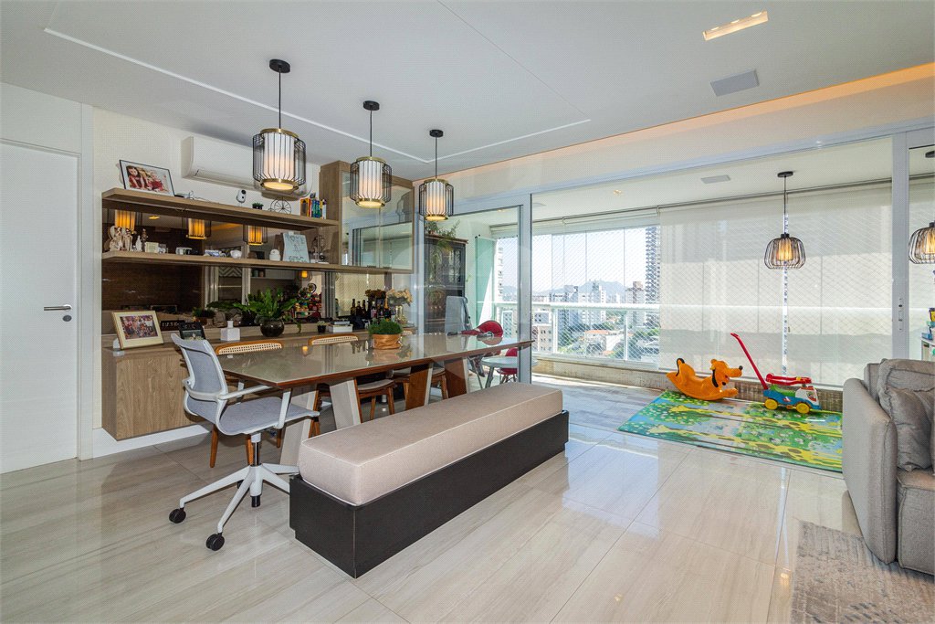 Apartamento à venda com 3 suítes em Alto da Lapa, São Paulo, SP