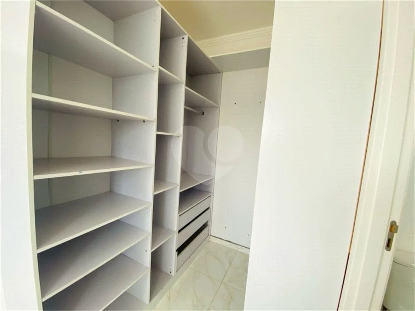 Apartamento à venda com 2 quartos, sendo 1 suíte, em Jardim Tereza Cristina, Jundiaí, SP