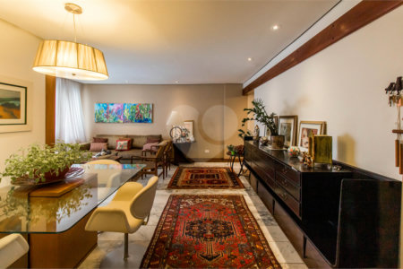 Apartamento à venda com 3 quartos, sendo 1 suíte, em Santo Amaro, São Paulo, SP