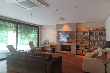 Casa Térrea à venda com 3 suítes em Alto da Boa Vista, São Paulo, SP