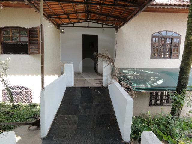 Casa Térrea à venda ou para alugar com 4 quartos em Jardim Floresta, São Paulo, SP