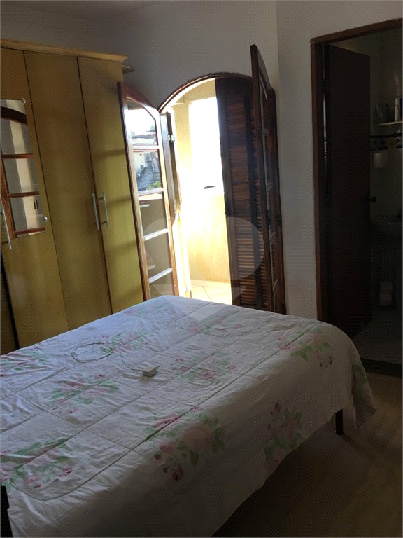 Sobrado à venda com 3 suítes em Vila Nivi, São Paulo, SP