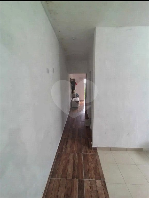 Casa à venda com 2 quartos no condomínio Antilhas, Cotia - SP