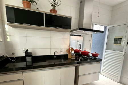 Casa à venda com 3 quartos, sendo 1 suíte, no condomínio Golden Park Residence II, Sorocaba - SP