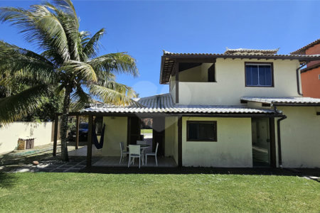 Casa à venda com 7 quartos, sendo 4 suítes,  em Praia Rasa, Armação dos Búzios, RJ