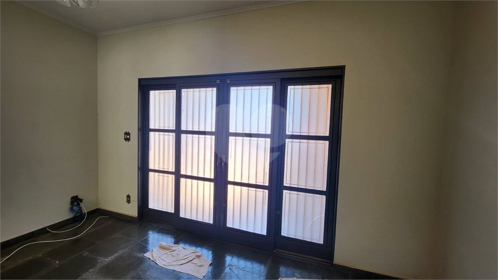 Casa à venda com 3 quartos, sendo 2 suítes, em Jardim Europa (vila Xavier), Araraquara, SP