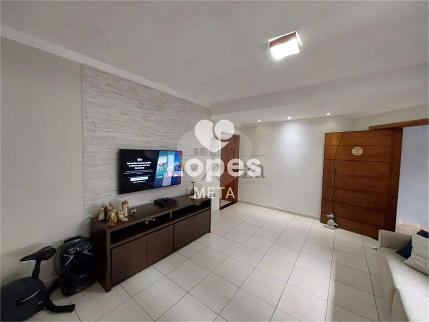 Casa à venda com 3 quartos, sendo 1 suíte,  no condomínio Loteamento Vila Branca, Jacareí - SP
