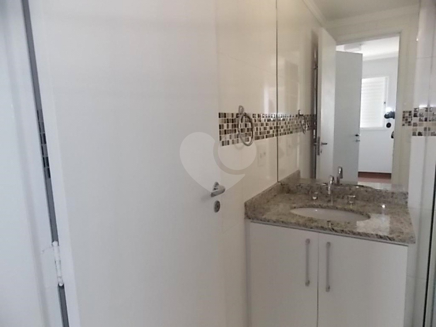 Apartamento à venda com 3 quartos, sendo 2 suítes,  em Jardim Arpoador, São Paulo, SP