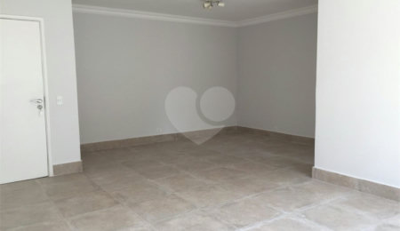 Apartamento à venda com 3 quartos, sendo 1 suíte,  em Itaim Bibi, São Paulo, SP