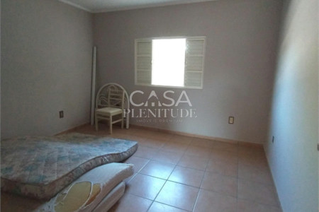 Chácara à venda com 5 quartos, sendo 1 suíte,  em Araçoiaba da Serra, SP