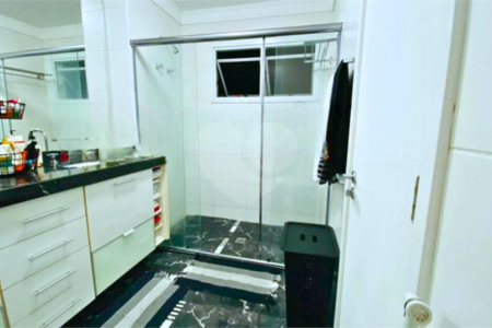 Casa à venda com 4 quartos, sendo 2 suítes, no condomínio Sunríse, São Paulo - SP