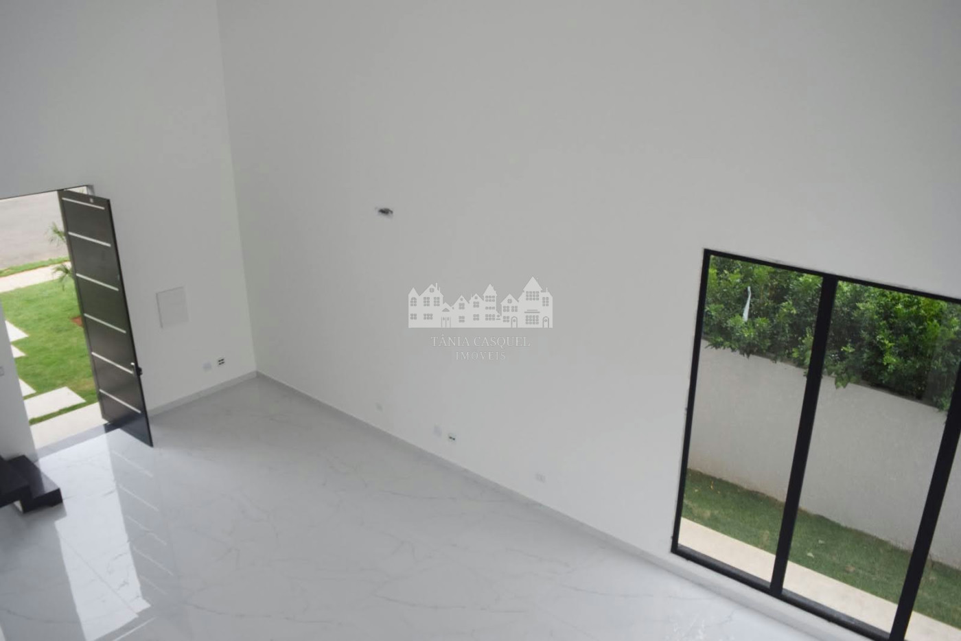 Casa à venda com 4 suítes no condomínio Shambala 2, Atibaia - SP