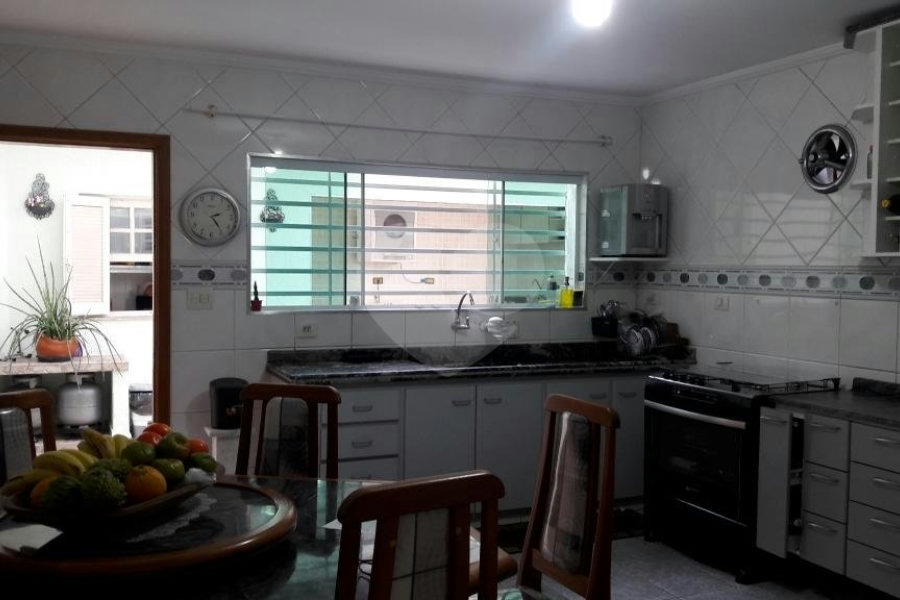 Sobrado à venda com 3 quartos, sendo 1 suíte, em Vila Harmonia, Guarulhos, SP