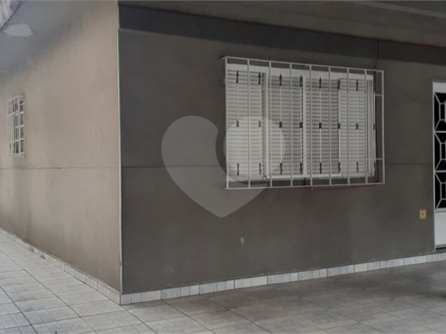 Casa à venda com 6 quartos, sendo 2 suítes,  em Freguesia do Ó, São Paulo, SP