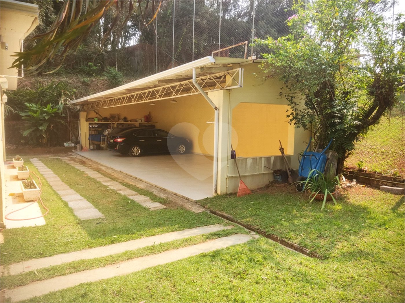 Chácara à venda ou para alugar com 3 quartos, sendo 1 suíte, em Chácaras Polozzi, Louveira, SP