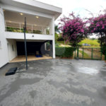 Casa à venda ou para alugar com 4 suítes no condomínio Jardim Primavera, Louveira - SP