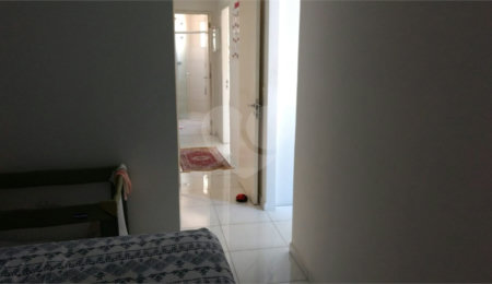 Casa à venda com 3 quartos, sendo 1 suíte,  no condomínio Residencial Água Fria, São Paulo - SP