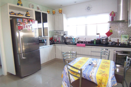 Casa à venda com 3 suítes no condomínio Residencial Recanto dos Paturis, Vinhedo - SP