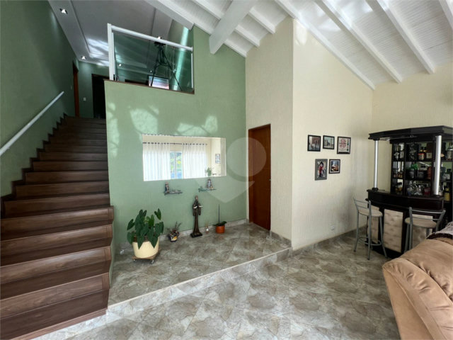 Casa à venda com 4 suítes no condomínio Parque Petrópolis 4 Secção, Mairiporã - SP