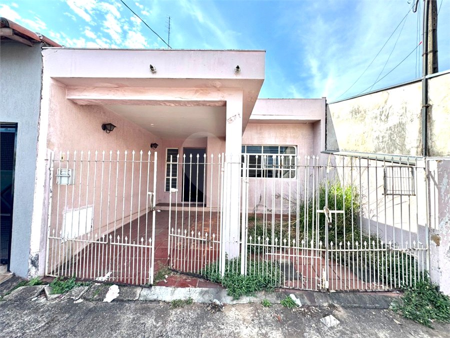 Casa à venda com 3 quartos, sendo 1 suíte, no Centro, Itapetininga, SP