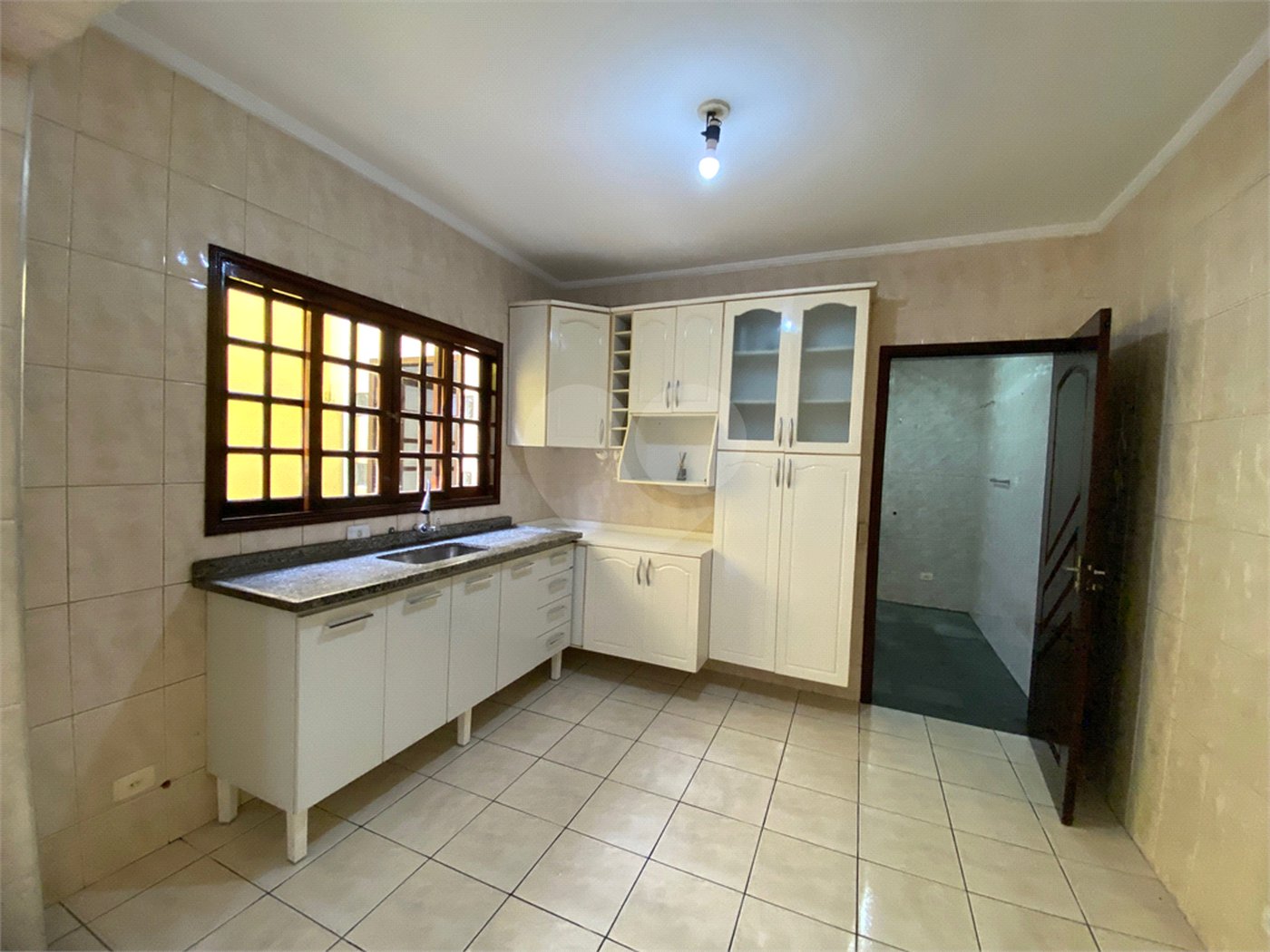 Sobrado à venda com 3 quartos, sendo 1 suíte, em Vila dos Remédios, São Paulo, SP