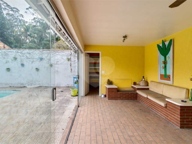 Casa à venda com 3 quartos, sendo 2 suítes,  em Alto da Boa Vista, São Paulo, SP