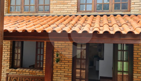 Sobrado à venda com 4 quartos, sendo 1 suíte,  em Jardim Leonor Mendes de Barros, São Paulo, SP