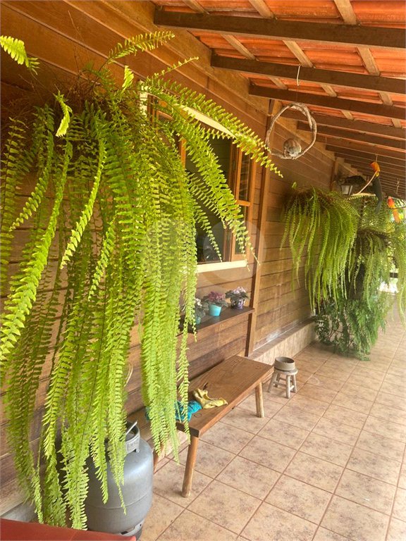 Chácara à venda com 3 quartos, sendo 1 suíte, no Centro, Araçoiaba da Serra, SP