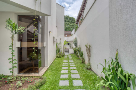 Sobrado à venda com 3 quartos, sendo 2 suítes, em City Campo Grande, São Paulo, SP