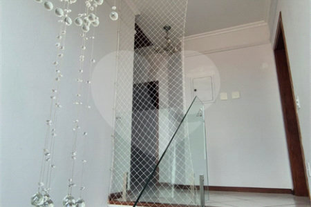 Casa à venda com 4 quartos, sendo 2 suítes, no condomínio Residencial Grape Village, Vinhedo - SP
