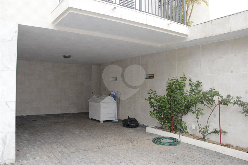 Casa à venda ou para alugar com 5 suítes em Jardim Leonor, São Paulo, SP