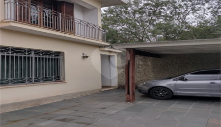 Sobrado à venda com 3 quartos em Tremembé, São Paulo, SP