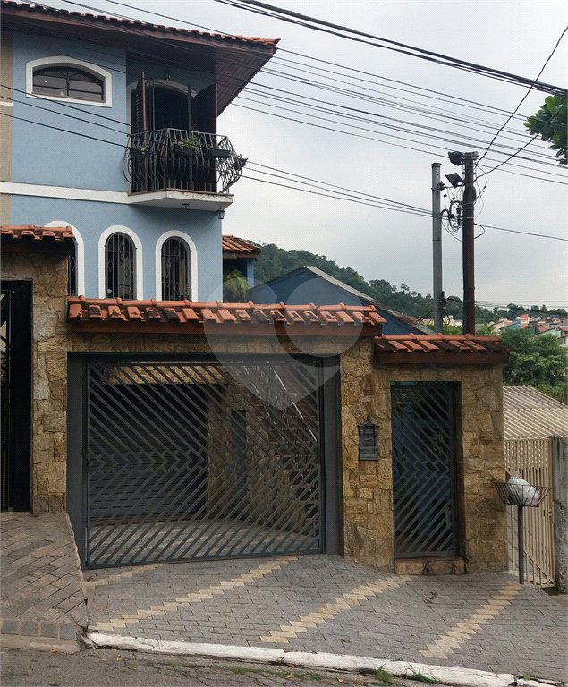 Sobrado à venda com 3 quartos, sendo 1 suíte, em Tremembé, São Paulo, SP
