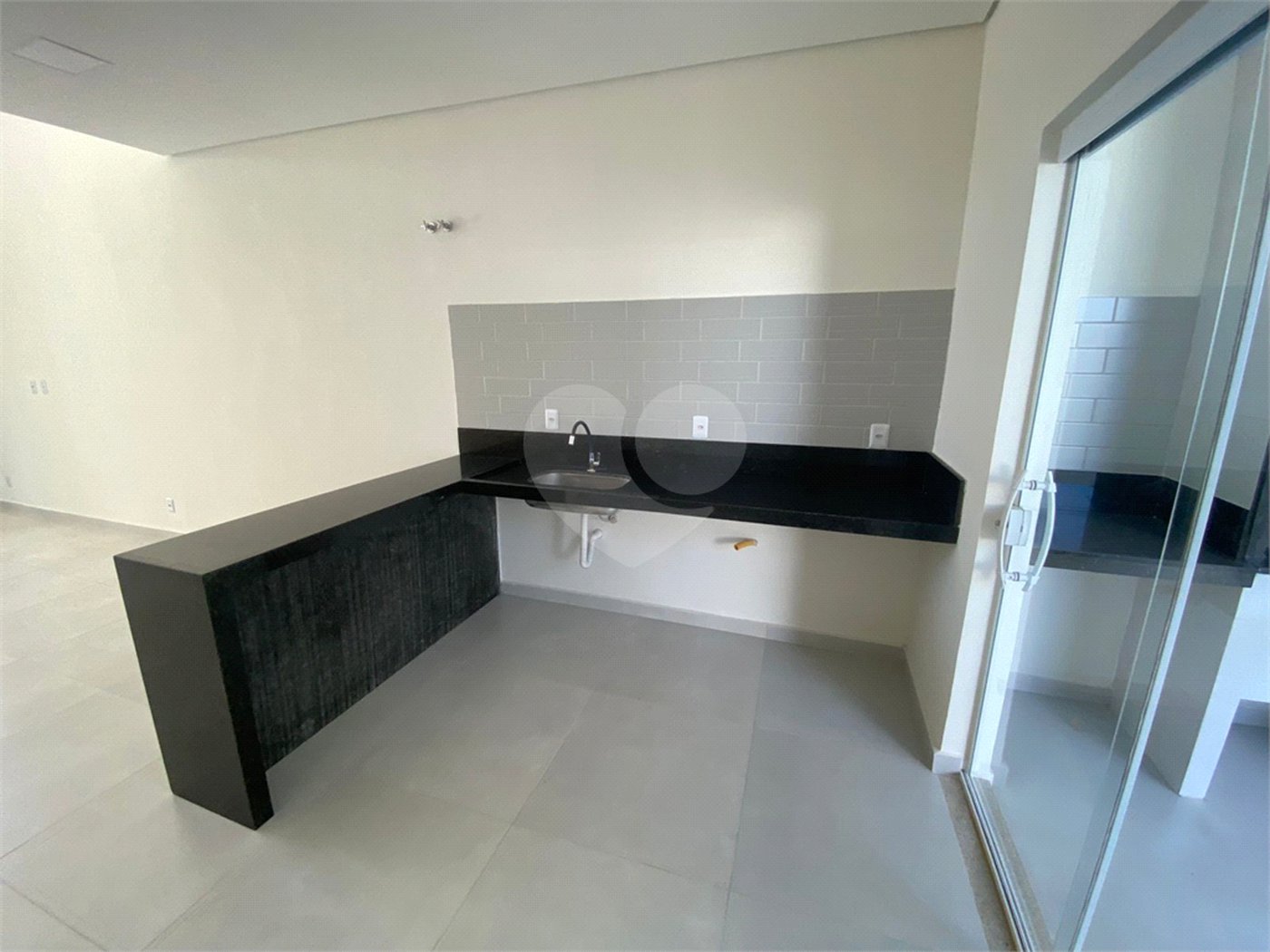 Casa à venda com 3 quartos, sendo 1 suíte, no condomínio Horto Florestal Villagio, Sorocaba - SP