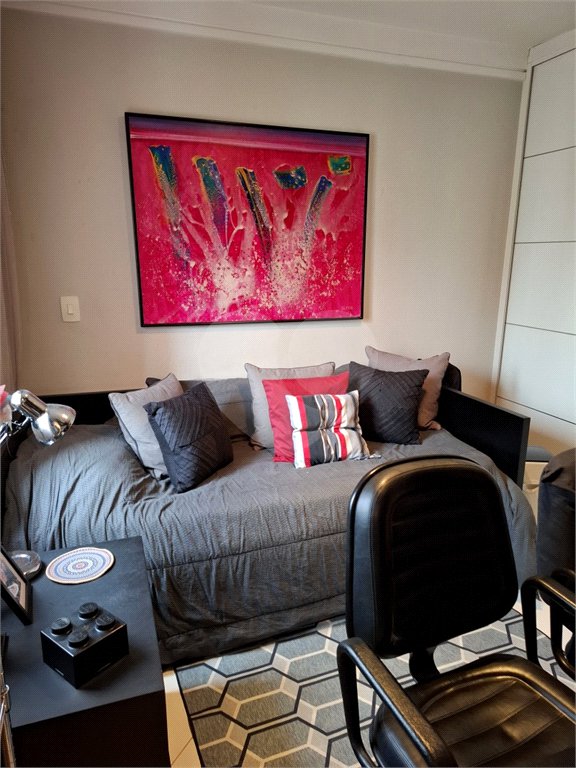 Apartamento à venda com 4 quartos, sendo 2 suítes,  em Brooklin Paulista, São Paulo, SP