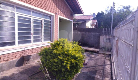 Casa à venda com 2 quartos no Centro, Vinhedo, SP