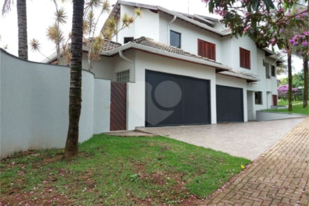 Casa à venda com 4 suítes no condomínio Reserva Colonial, Valinhos - SP