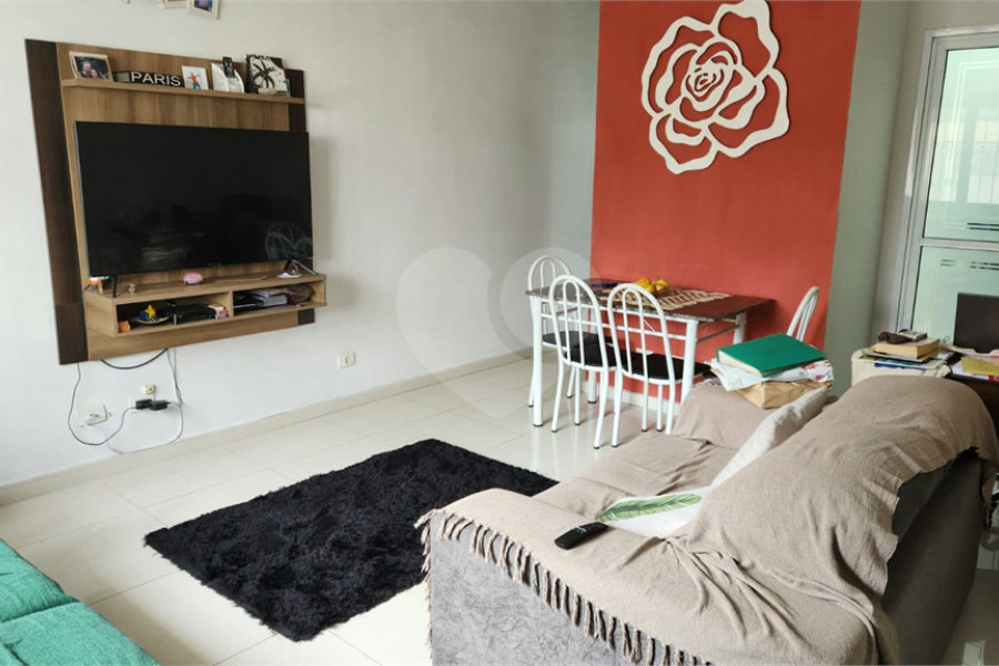 Sobrado à venda com 3 quartos, sendo 2 suítes, em Vila Gustavo, São Paulo, SP