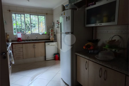 Sobrado à venda ou para alugar com 4 suítes em Butantã, São Paulo, SP