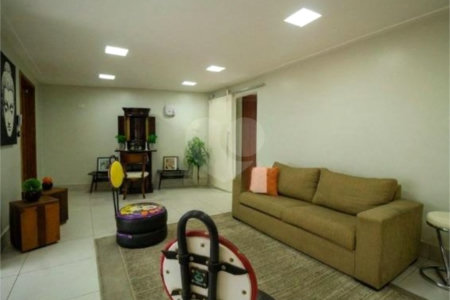 Casa à venda com 2 quartos, sendo 1 suíte, em Vila Monumento, São Paulo, SP